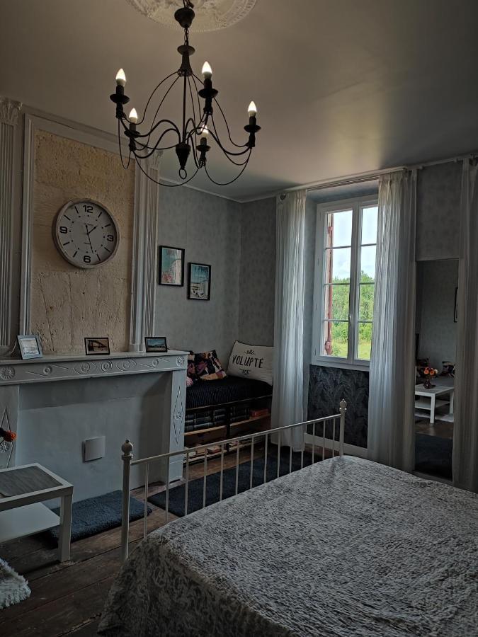 Celine Et Jose Apartment Cubzac-les-Ponts Exterior photo